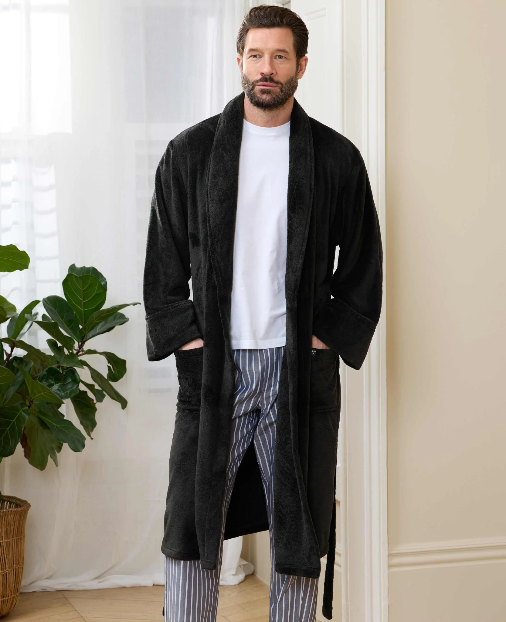 Black Fleece Dressing Gown - Image 3