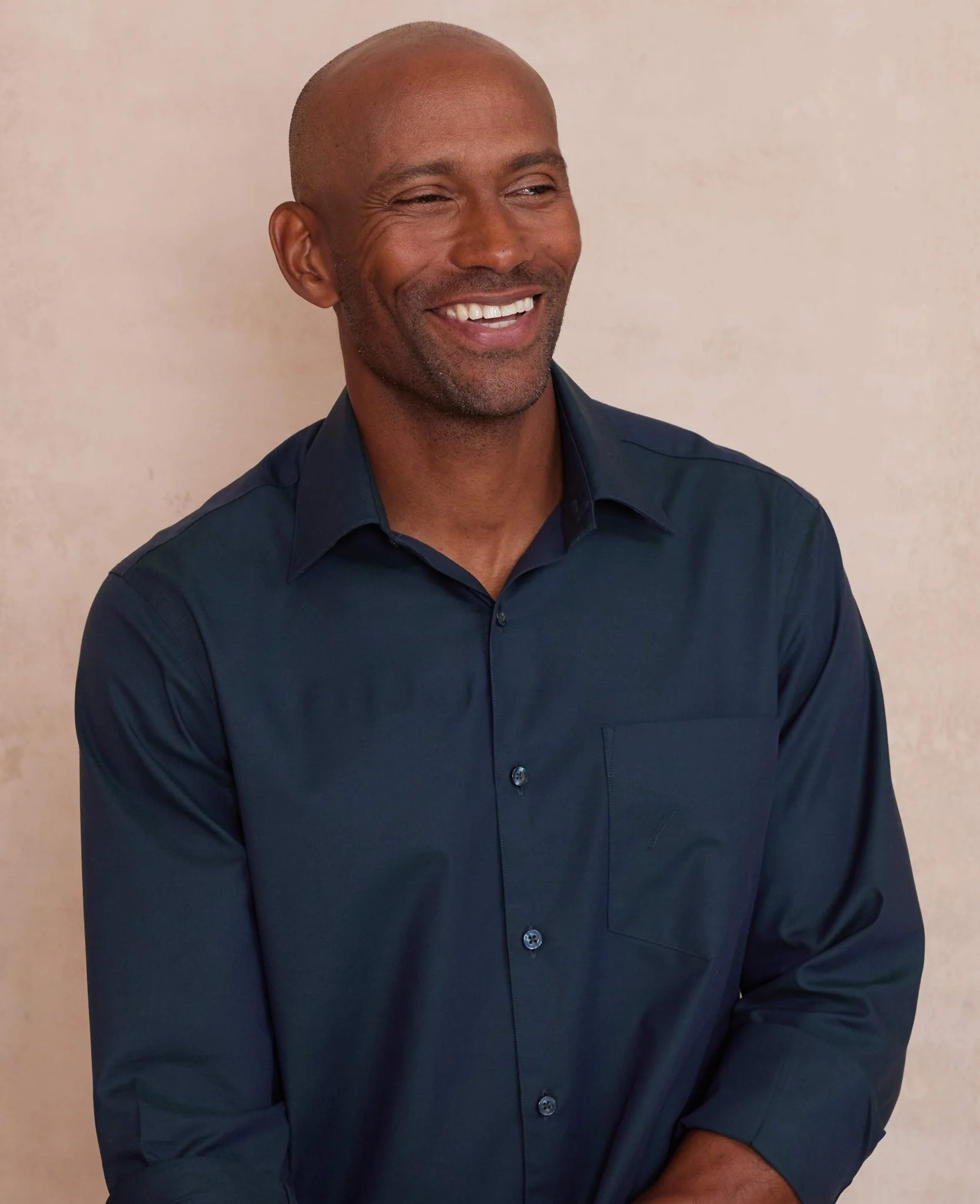 Navy Cotton Herringbone Classic Fit Formal Shirt - Single Cuff - Image 2